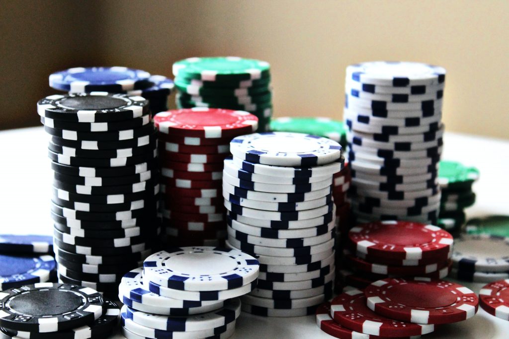 The Benefits of Playing Entertaining Blackjack Online